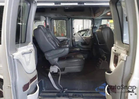 2010 GMC Savana 1500 Upfitter z USA, uszkodzony, nr VIN 1GDUHEB47A1118111